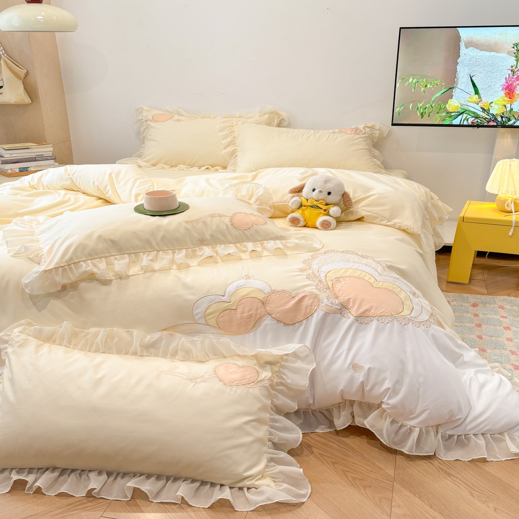 91家纺网 家纺一手货源 找家纺 慕语家纺 2026款贴布绣磨毛四件套甜心 甜心-奶油黄