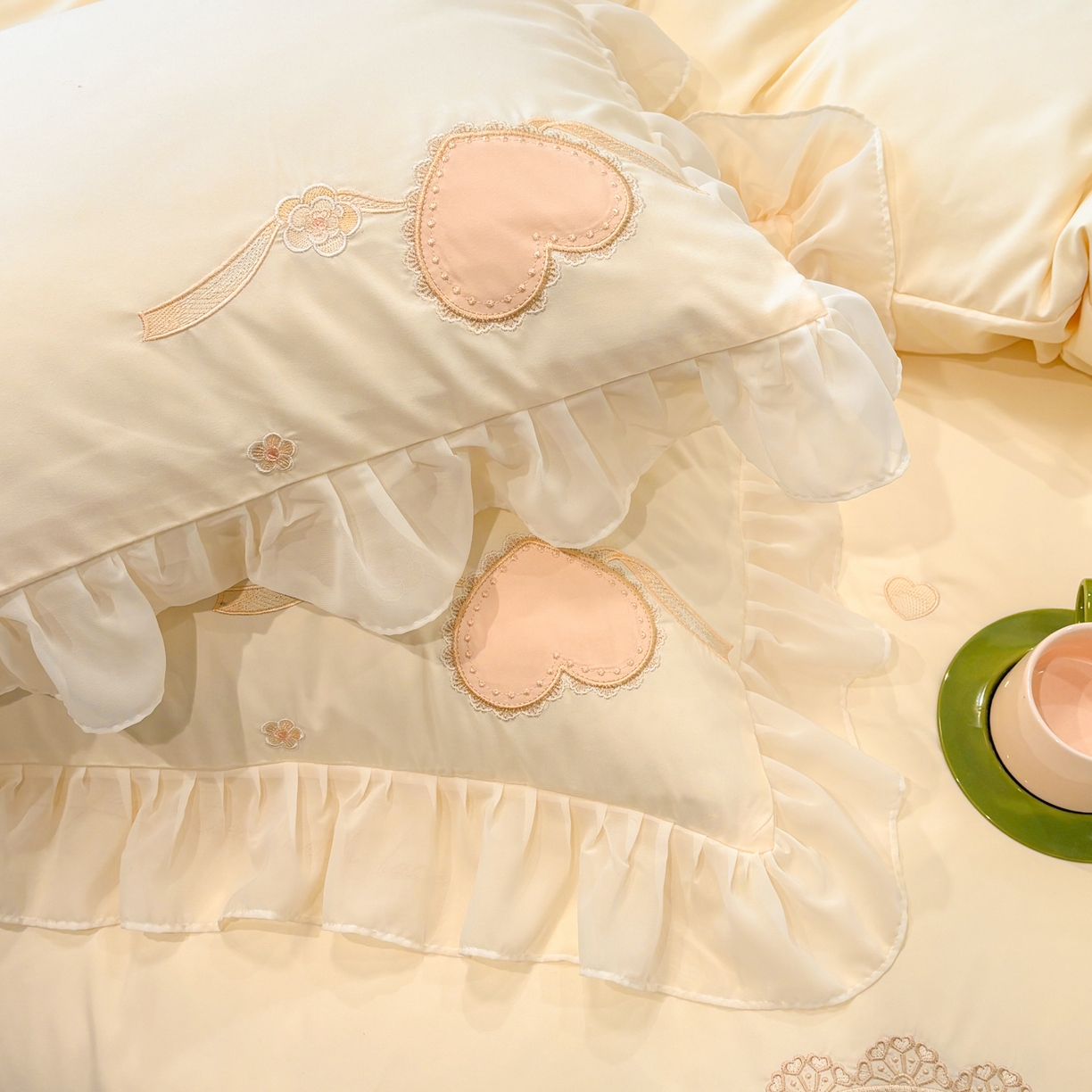 91家纺网 家纺一手货源 找家纺 慕语家纺 2026款贴布绣磨毛四件套甜心 甜心-奶油黄