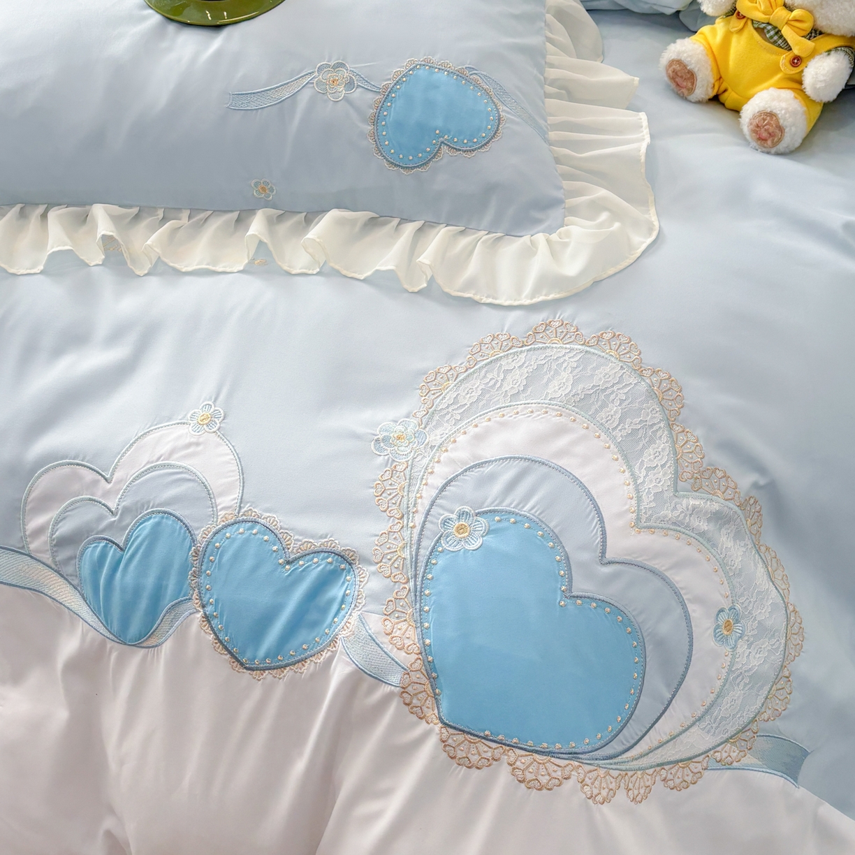 91家纺网 家纺一手货源 找家纺 慕语家纺 2026款贴布绣磨毛四件套甜心 甜心-海盐蓝