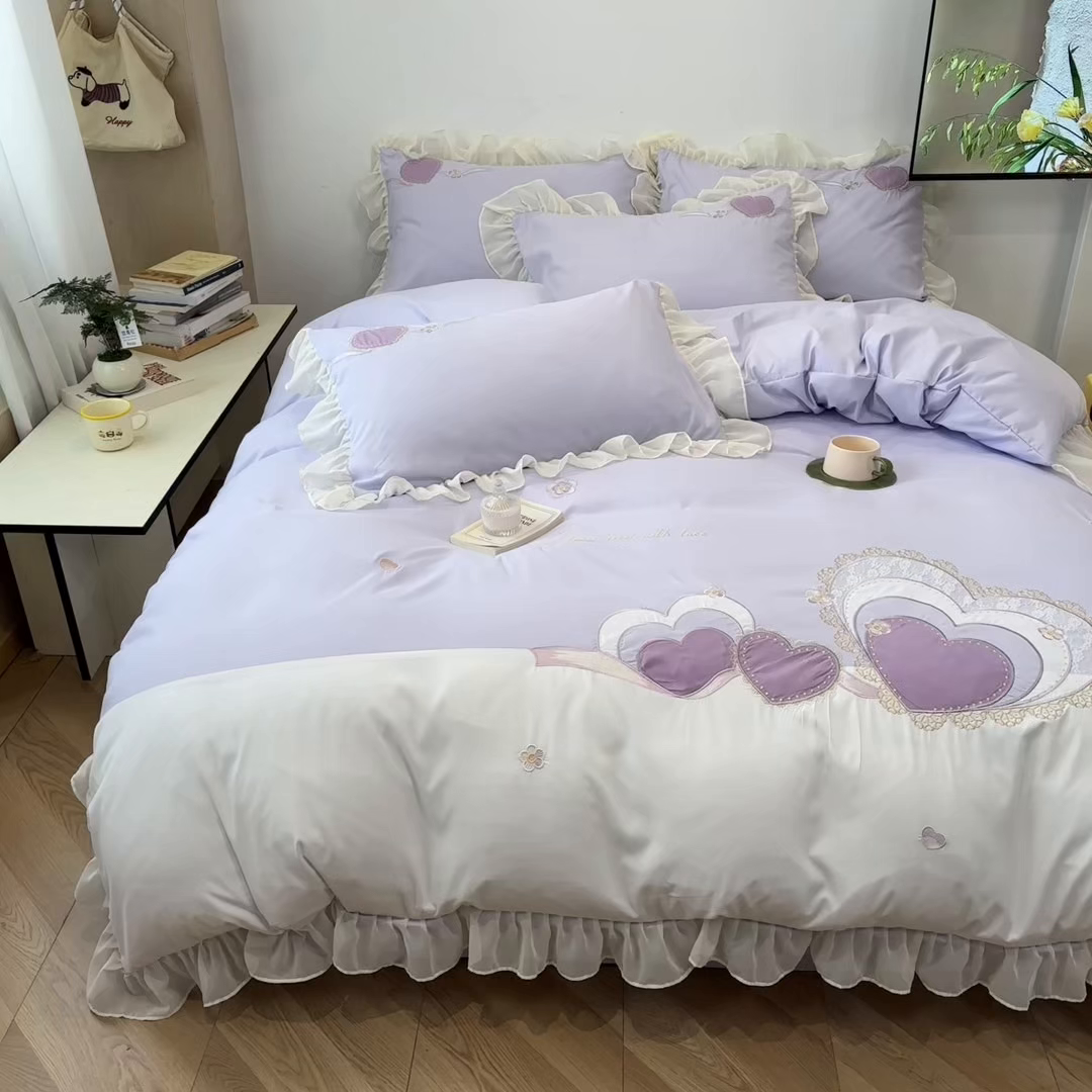 91家纺网 家纺一手货源 找家纺 慕语家纺 2026款贴布绣磨毛四件套甜心 甜心-风信紫