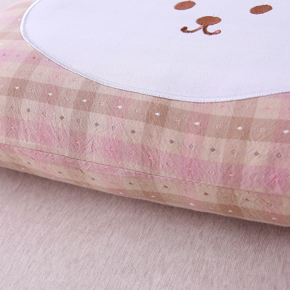 91家纺网 家纺一手货源 找家纺 珍贝家纺 2026新款全棉大脸熊枕套枕头枕芯枕套+枕芯儿童枕学生枕 大脸熊-粉灰格