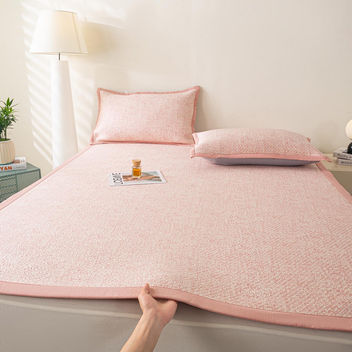 91家纺网 家纺一手货源 找家纺 帅露家纺 2026新款A类PE高分子双泡软凉席席子 床席款双泡雪花-粉