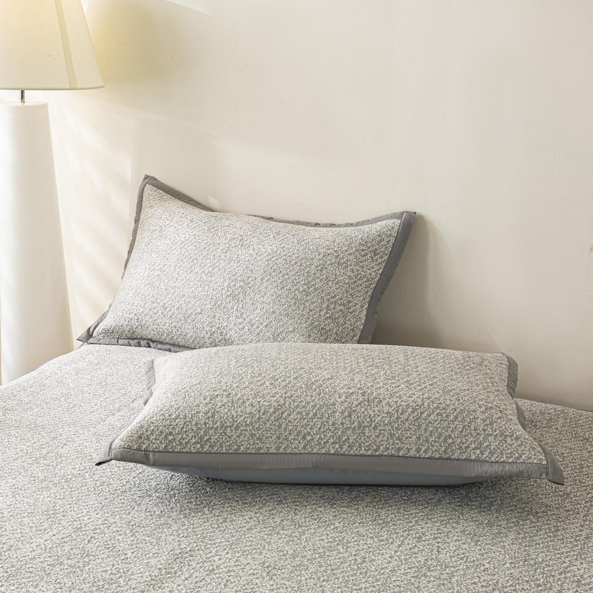 91家纺网 家纺一手货源 找家纺 帅露家纺 2026新款A类PE高分子双泡软凉席席子 床笠款双泡雪花-灰