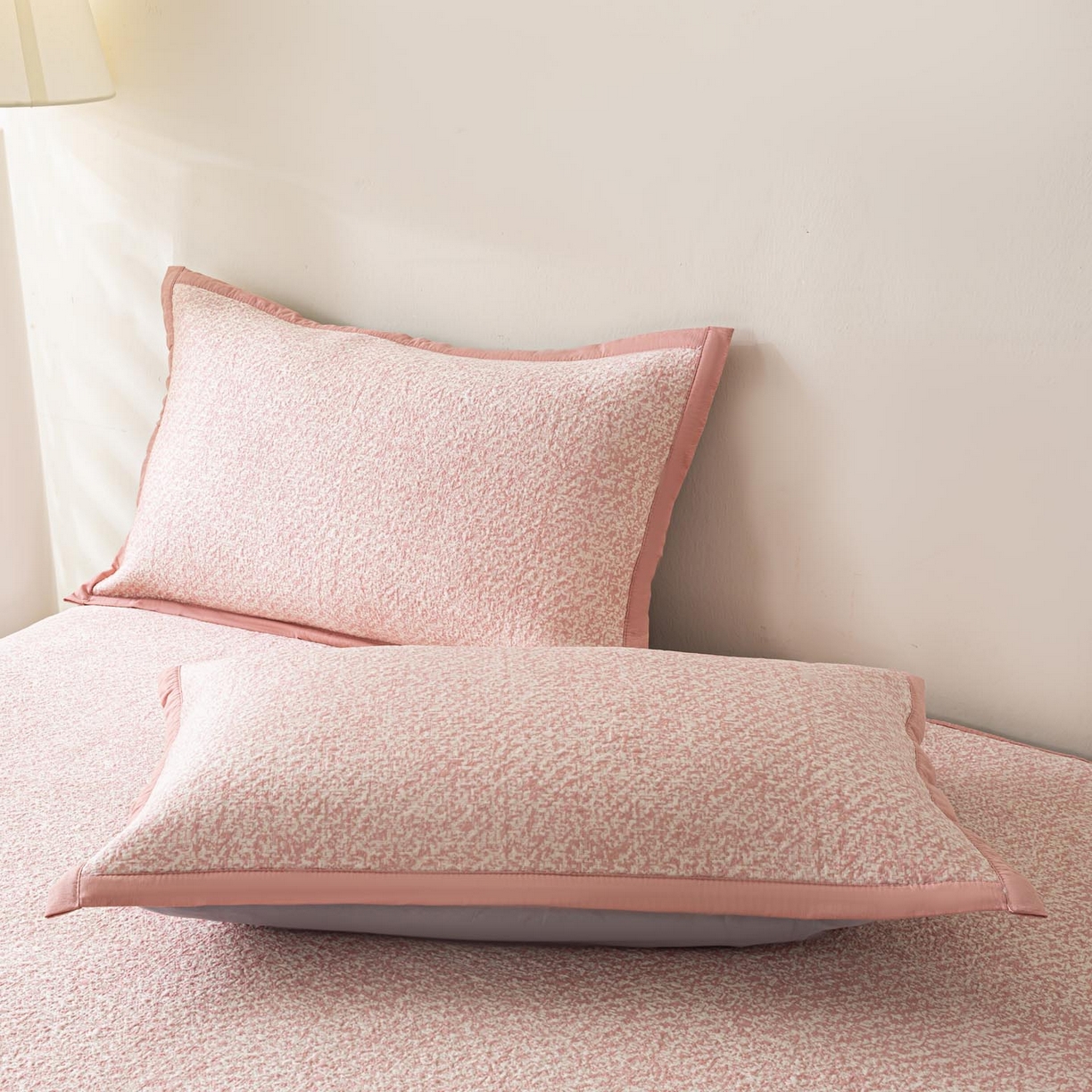 91家纺网 家纺一手货源 找家纺 帅露家纺 2026新款A类PE高分子双泡软凉席席子 床笠款双泡雪花-粉