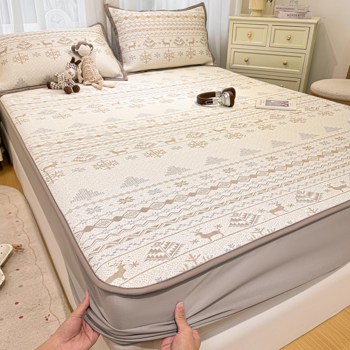 91家纺网 家纺一手货源 找家纺 帅露家纺 2026新款A类PE中分子提花软凉席席子 床笠款-北欧幻境