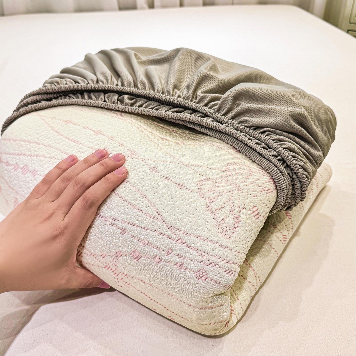 91家纺网 家纺一手货源 找家纺 帅露家纺 2026新款A类PE中分子提花软凉席席子 床笠款-蝶舞纷纷