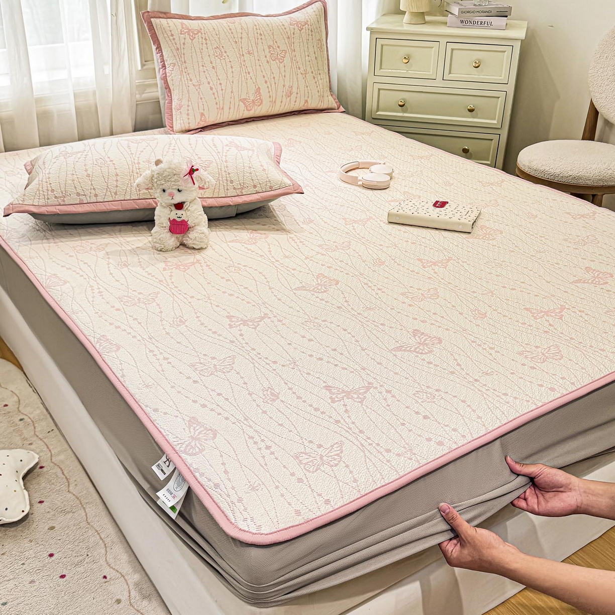 91家纺网 家纺一手货源 找家纺 帅露家纺 2026新款A类PE中分子提花软凉席席子 床笠款-蝶舞纷纷