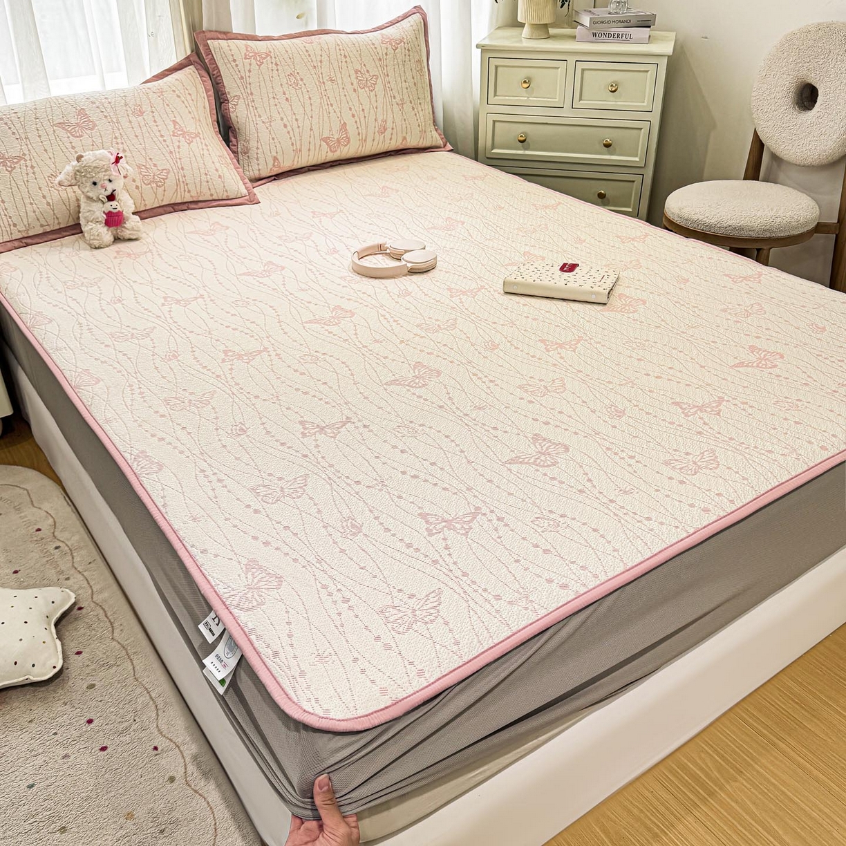 91家纺网 家纺一手货源 找家纺 帅露家纺 2026新款A类PE中分子提花软凉席席子 床笠款-蝶舞纷纷