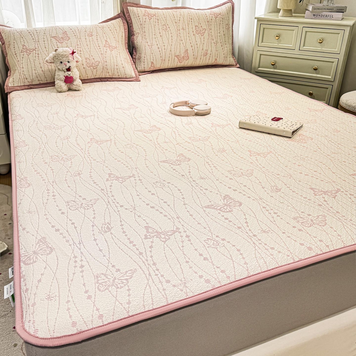 91家纺网 家纺一手货源 找家纺 帅露家纺 2026新款A类PE中分子提花软凉席席子 床笠款-蝶舞纷纷