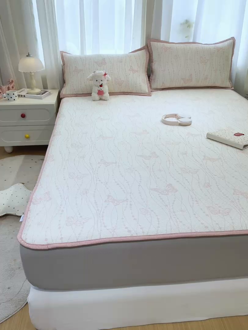 91家纺网 家纺一手货源 找家纺 帅露家纺 2026新款A类PE中分子提花软凉席席子 床笠款-蝶舞纷纷