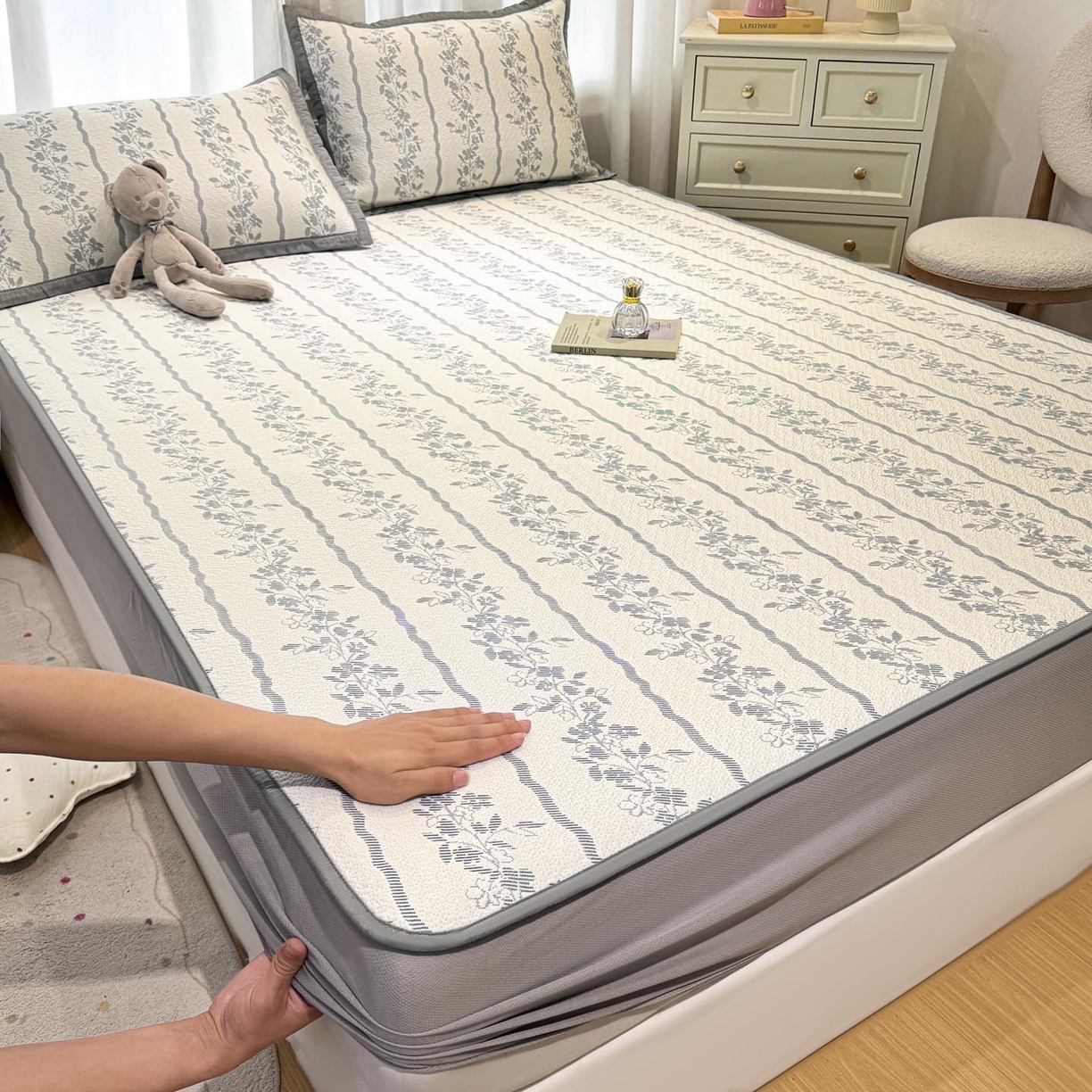 帅露家纺 2026新款A类PE中分子提花软凉席席子 床笠款-浪漫花园蓝灰