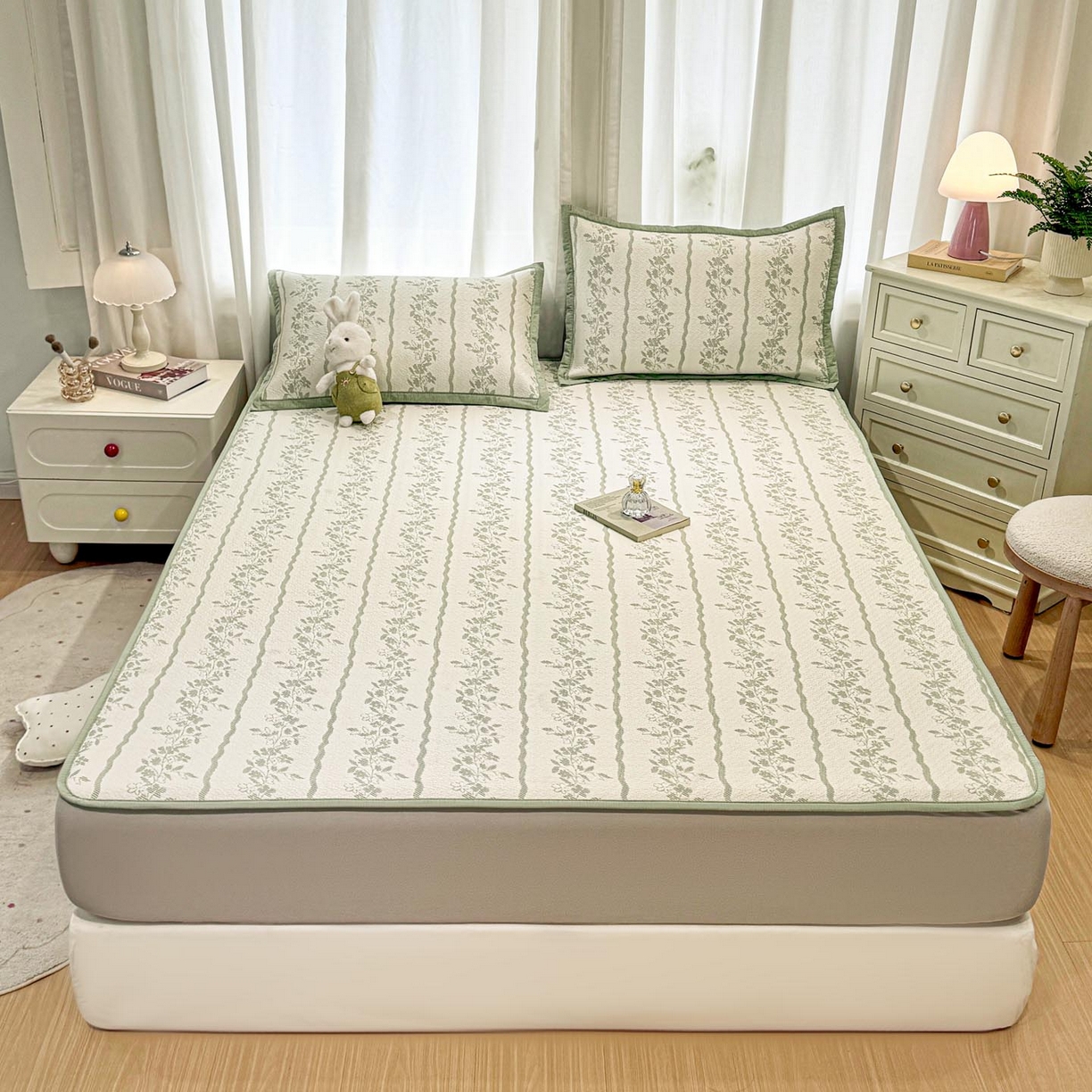 91家纺网 家纺一手货源 找家纺 帅露家纺 2026新款A类PE中分子提花软凉席席子 床笠款-浪漫花园绿