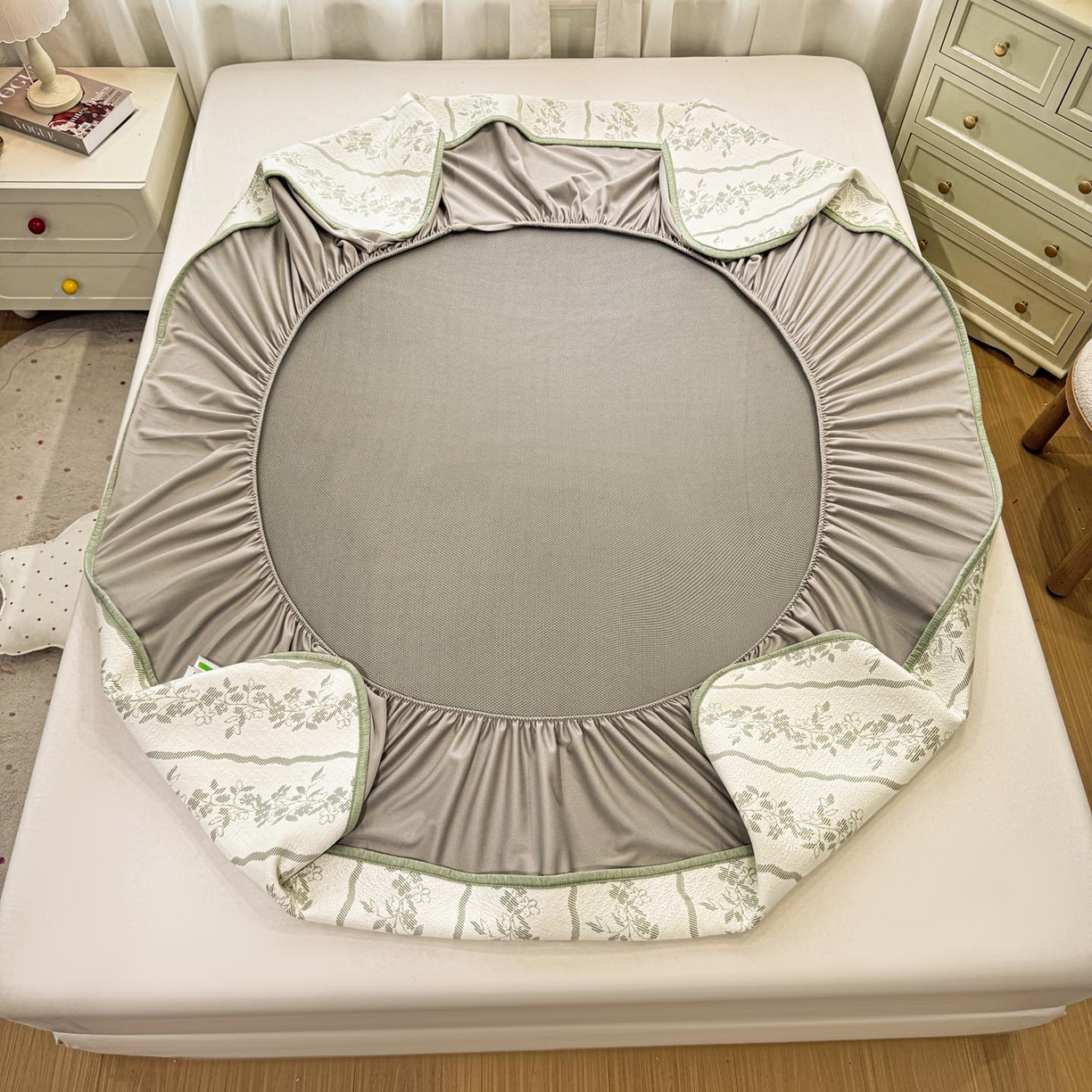 91家纺网 家纺一手货源 找家纺 帅露家纺 2026新款A类PE中分子提花软凉席席子 床笠款-浪漫花园绿