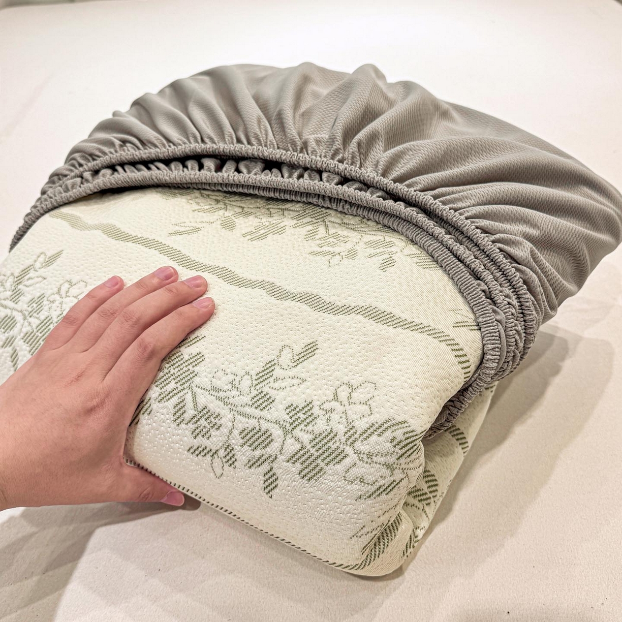 91家纺网 家纺一手货源 找家纺 帅露家纺 2026新款A类PE中分子提花软凉席席子 床笠款-浪漫花园绿