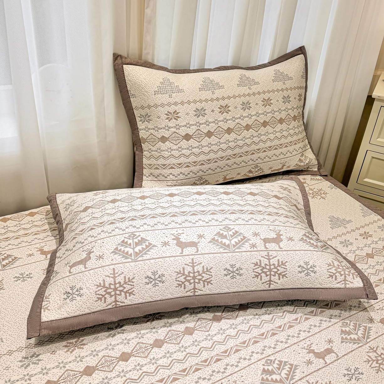 91家纺网 家纺一手货源 找家纺 帅露家纺 2026新款A类PE中分子提花软凉席席子 平铺款-北欧幻境