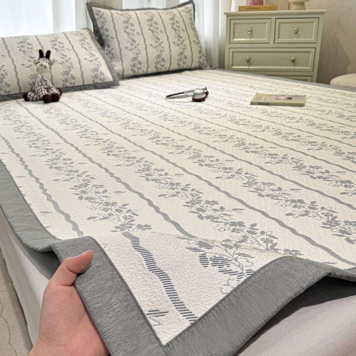 帅露家纺 2026新款A类PE中分子提花软凉席席子 平铺款-浪漫花园蓝灰