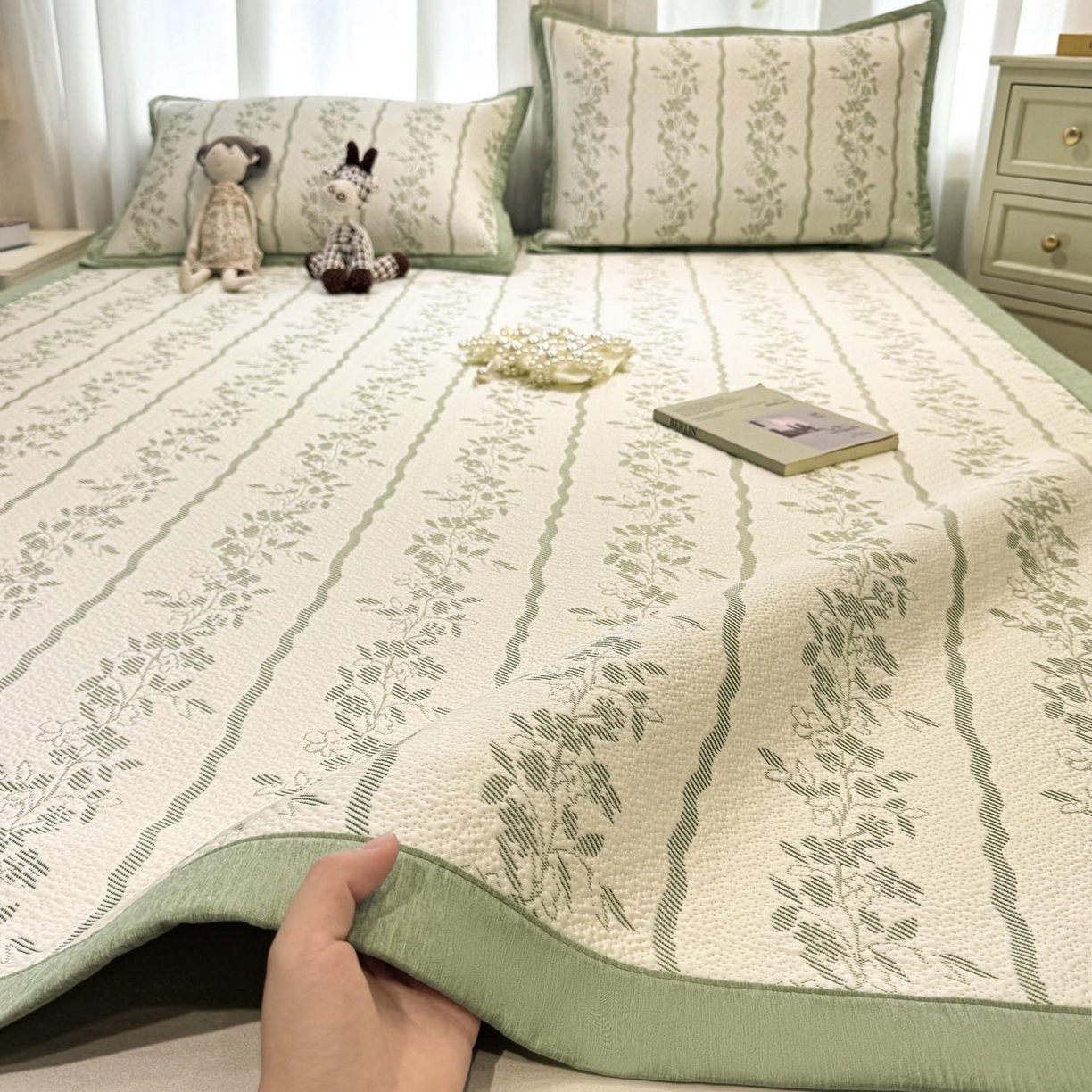 91家纺网 家纺一手货源 找家纺 帅露家纺 2026新款A类PE中分子提花软凉席席子 平铺款-浪漫花园绿