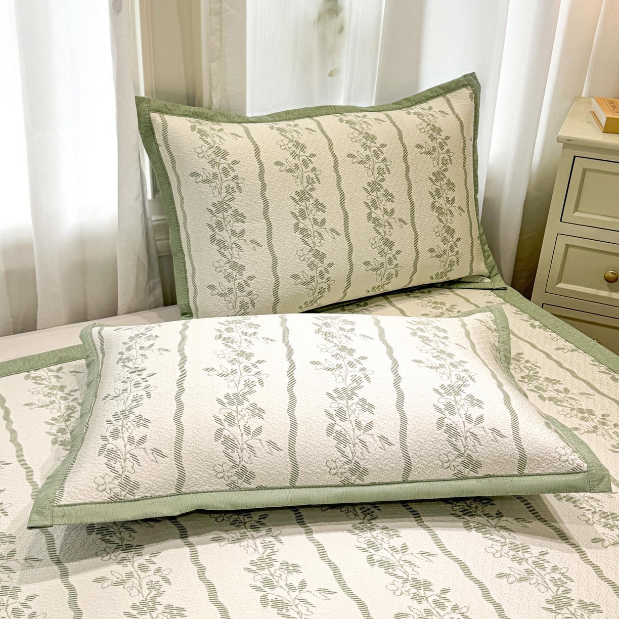 91家纺网 家纺一手货源 找家纺 帅露家纺 2026新款A类PE中分子提花软凉席席子 平铺款-浪漫花园绿