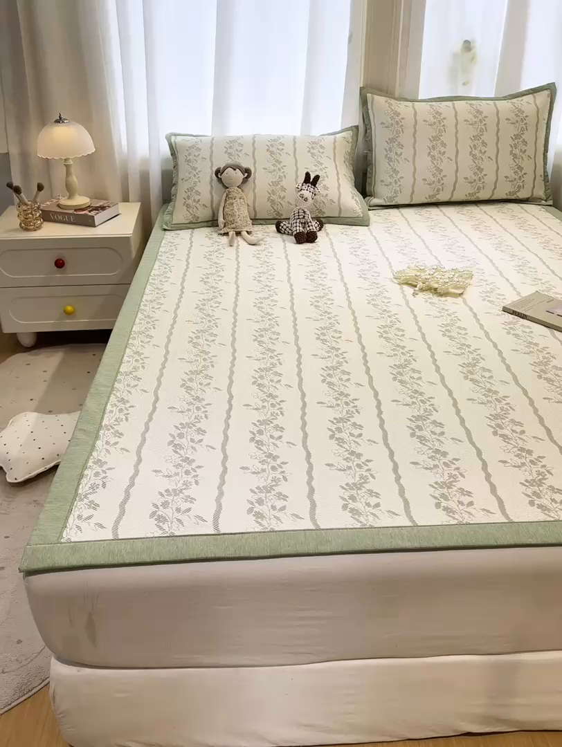 91家纺网 家纺一手货源 找家纺 帅露家纺 2026新款A类PE中分子提花软凉席席子 平铺款-浪漫花园绿