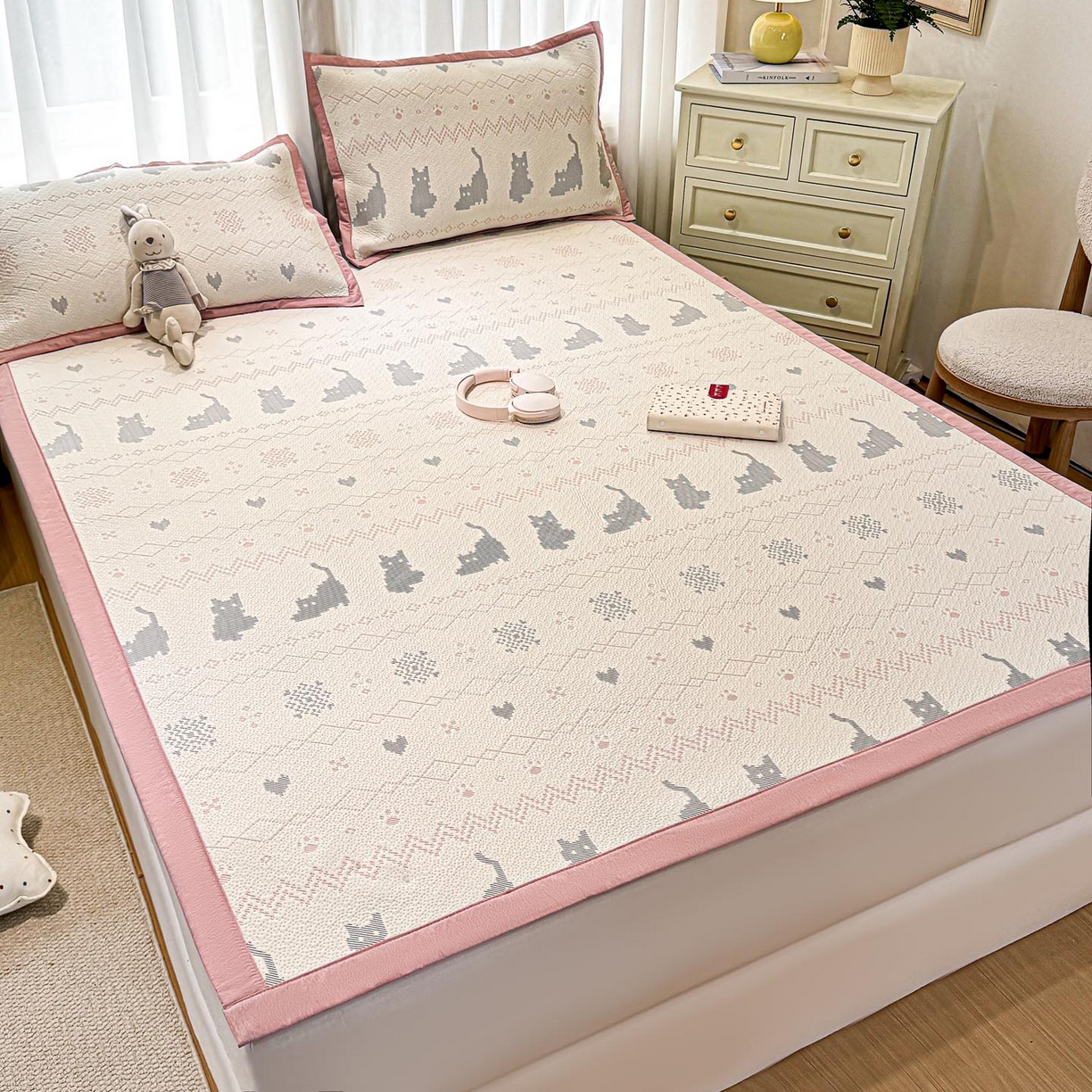 91家纺网 家纺一手货源 找家纺 帅露家纺 2026新款A类PE中分子提花软凉席席子 平铺款-猫咪派对粉