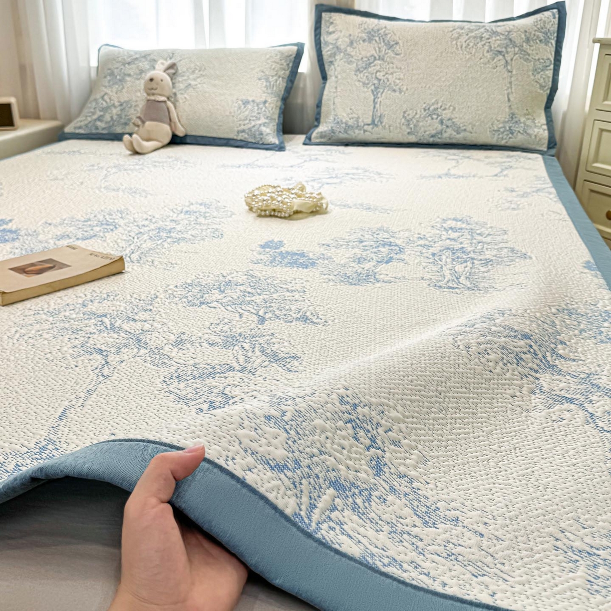 91家纺网 家纺一手货源 找家纺 帅露家纺 2026新款A类PE中分子提花软凉席席子 平铺款-迷雾森林