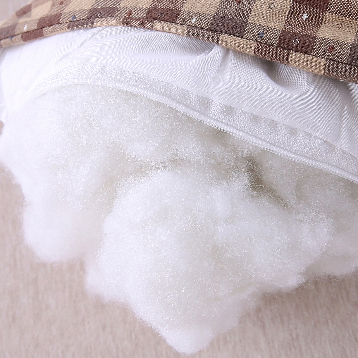 91家纺网 家纺一手货源 找家纺 珍贝家纺 2026新款全棉大脸兔枕套枕头枕芯枕套+枕芯儿童枕学生枕 大脸兔-条纹咖