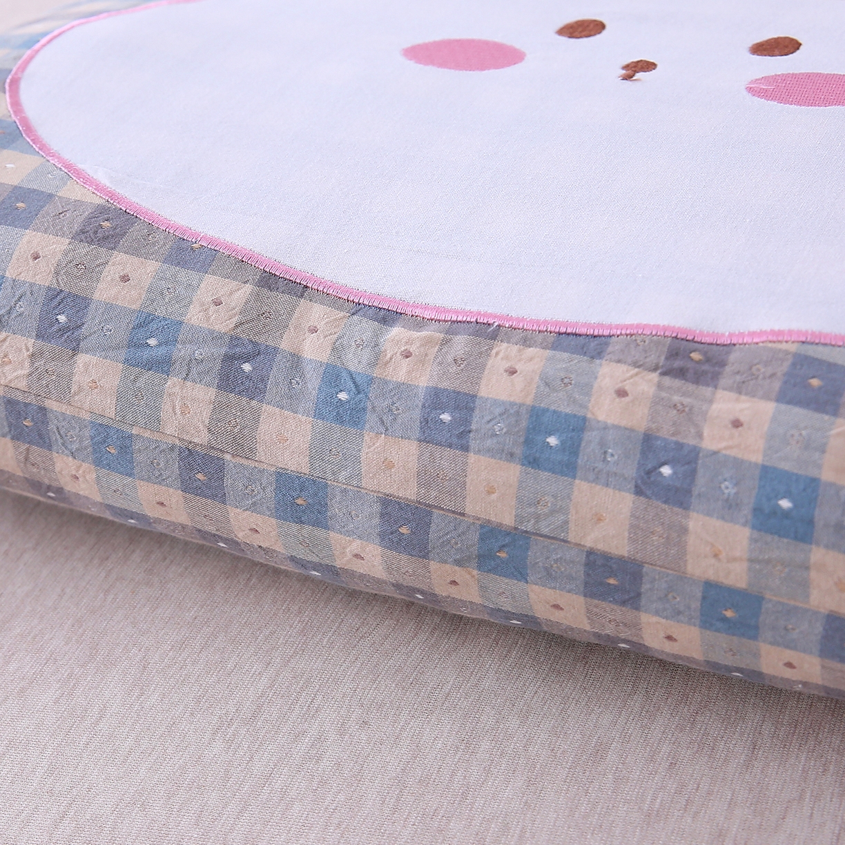 91家纺网 家纺一手货源 找家纺 珍贝家纺 2026新款全棉大脸兔枕套枕头枕芯枕套+枕芯儿童枕学生枕 大脸兔-蓝灰格