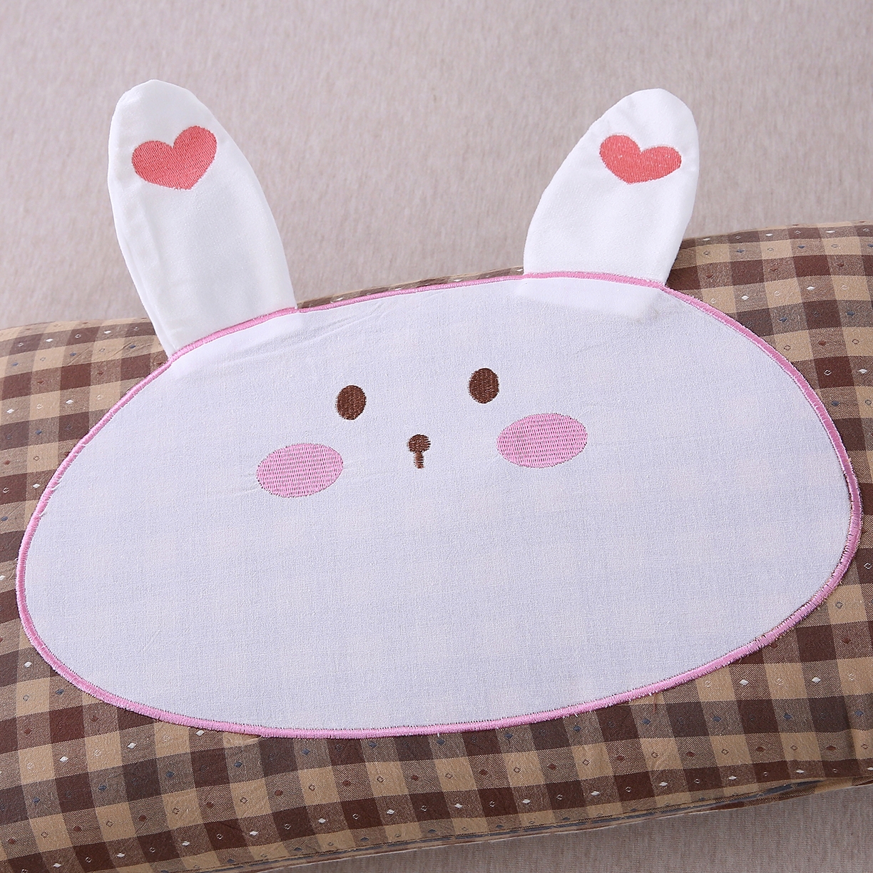 91家纺网 家纺一手货源 找家纺 珍贝家纺 2026新款全棉大脸兔枕套枕头枕芯枕套+枕芯儿童枕学生枕 大脸兔-条纹咖