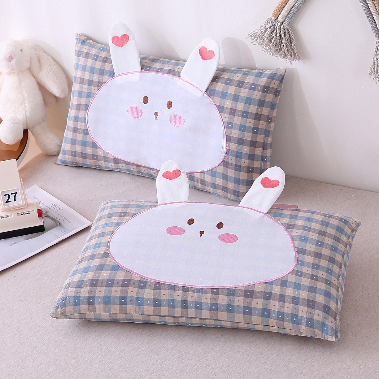 91家纺网 家纺一手货源 找家纺 珍贝家纺 2026新款全棉大脸兔枕套枕头枕芯枕套+枕芯儿童枕学生枕 大脸兔-蓝灰格