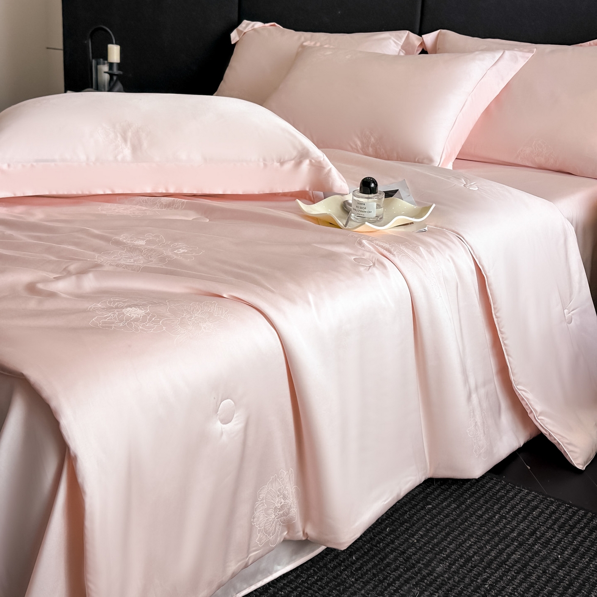 91家纺网 家纺一手货源 找家纺 （总）新方向 2026A类20%蚕丝提花天丝棉夏被四件套 65%60s兰精天丝 35%100支长绒棉-花影