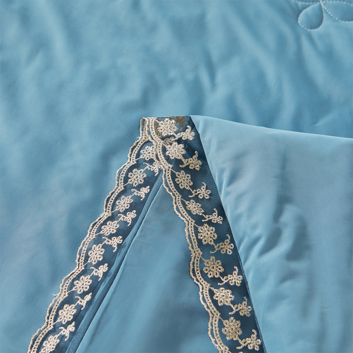 91家纺网 家纺一手货源 找家纺 （总）好儿喜家纺 2026新款夏季夏被四件套乳胶床裙款-雅颂系列