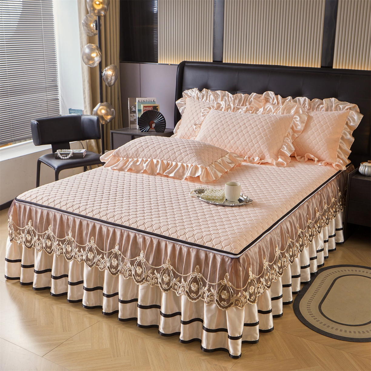 91家纺网 家纺一手货源 找家纺 好儿喜家纺 2026新款夏季夏被四件套乳胶床裙款-雅颂系列 雅颂-浅粉