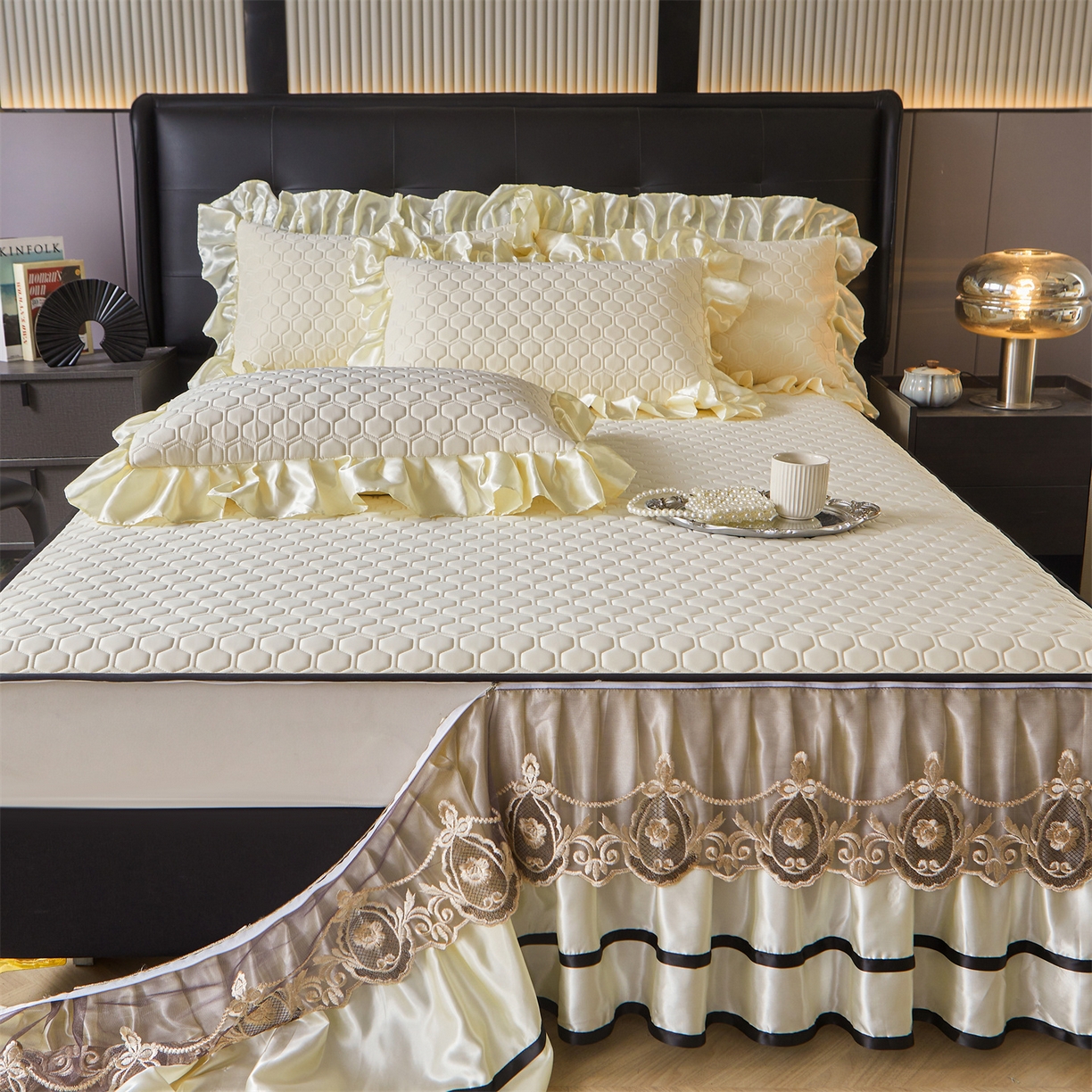 91家纺网 家纺一手货源 找家纺 好儿喜家纺 2026新款夏季夏被四件套乳胶床裙款-雅颂系列 雅颂-奶白