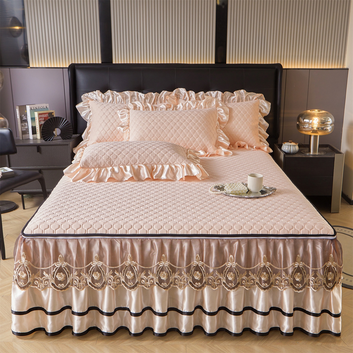 91家纺网 家纺一手货源 找家纺 好儿喜家纺 2026新款夏季高端乳胶凉席三件套可脱卸花边凉席-雅颂系列 雅颂-浅粉