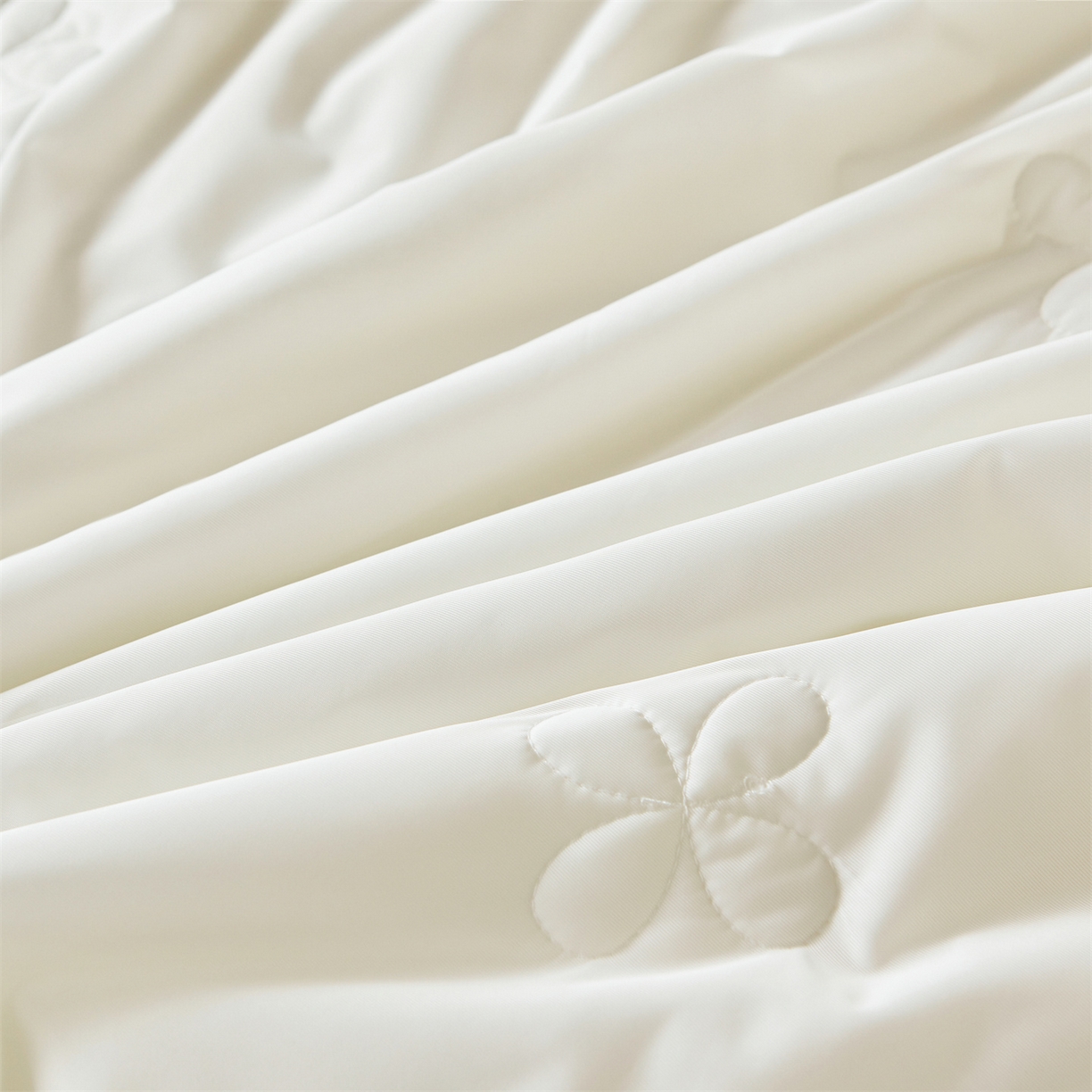 91家纺网 家纺一手货源 找家纺 好儿喜家纺 2026新款夏季高端乳胶凉席三件套可脱卸花边凉席-雅颂系列 雅颂-奶白