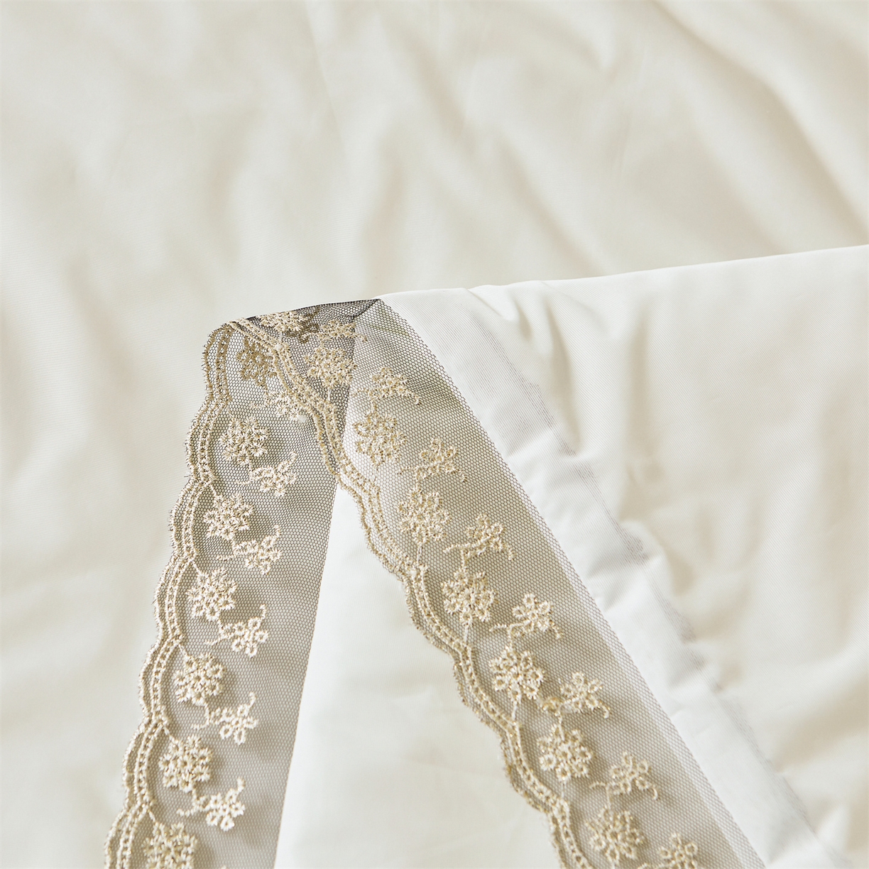 91家纺网 家纺一手货源 找家纺 好儿喜家纺 2026新款夏季高端乳胶凉席三件套可脱卸花边凉席-雅颂系列 雅颂-奶白