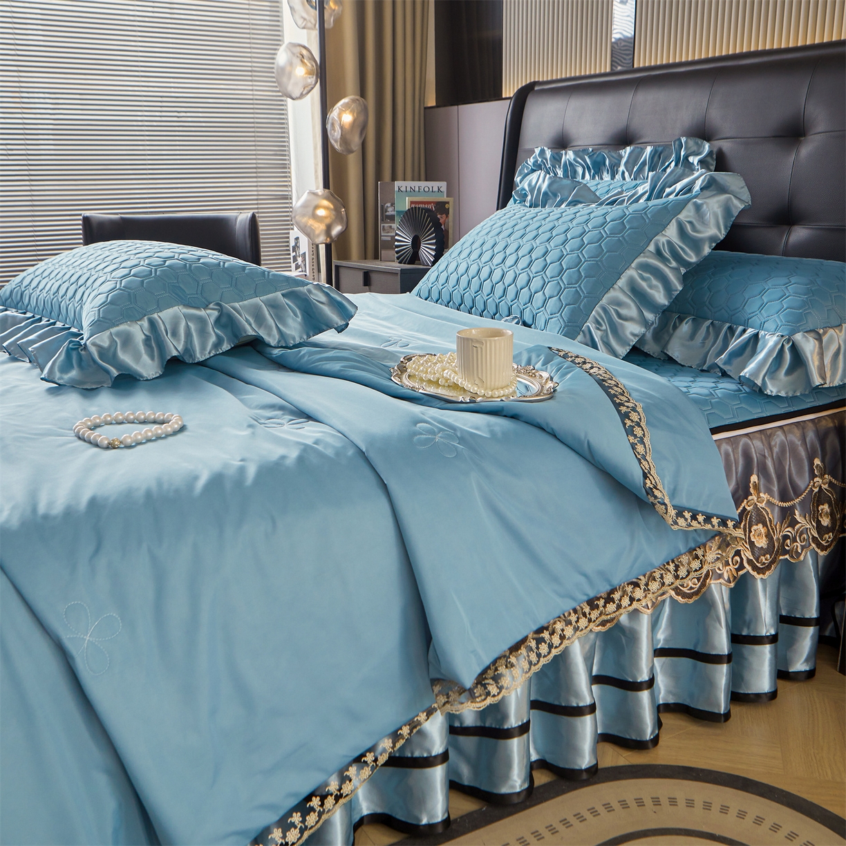 91家纺网 家纺一手货源 找家纺 好儿喜家纺 2026新款夏季高端乳胶凉席三件套可脱卸花边凉席-雅颂系列 雅颂-宾利蓝