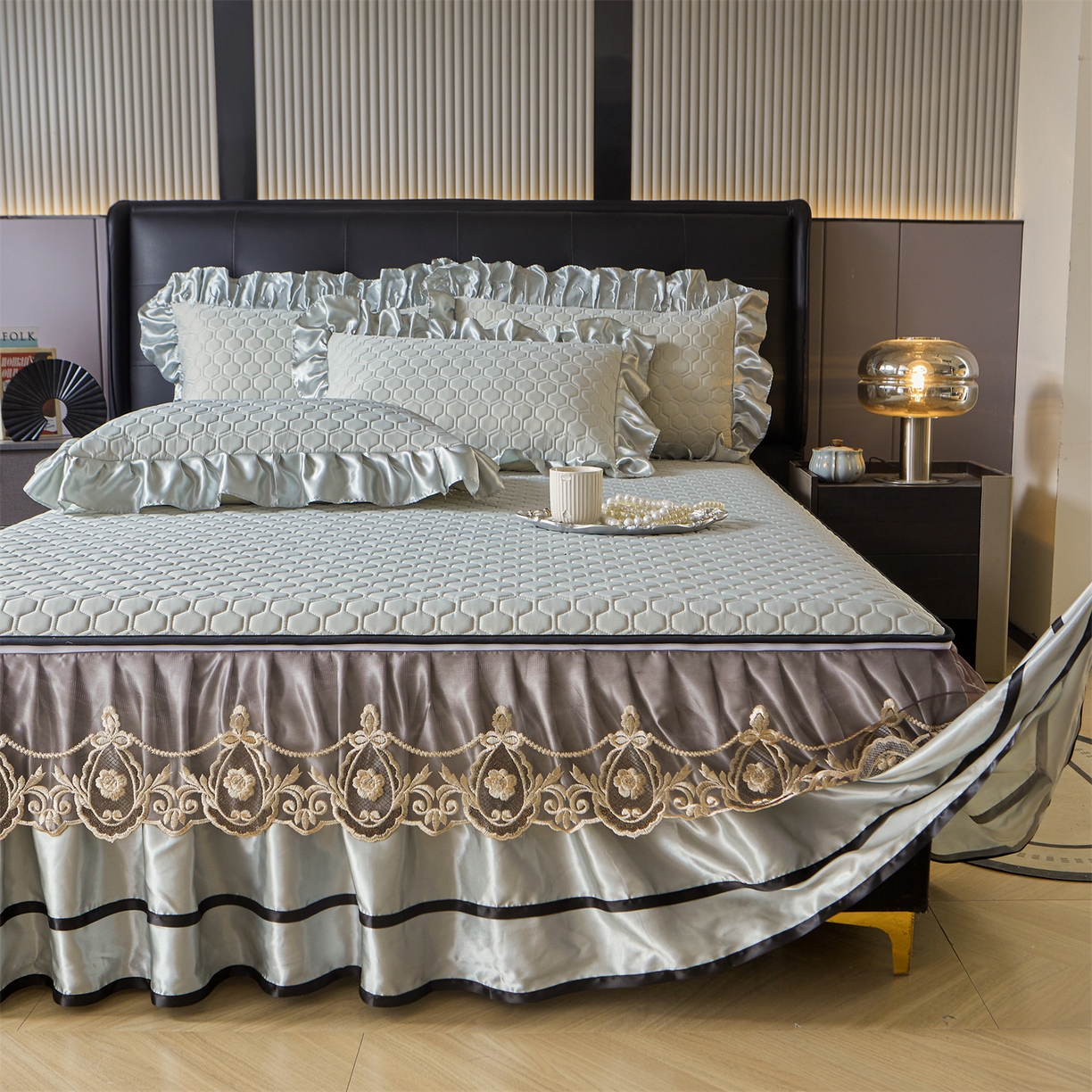 91家纺网 家纺一手货源 找家纺 好儿喜家纺 2026新款夏季高端乳胶凉席三件套可脱卸花边凉席-雅颂系列 雅颂-浅灰