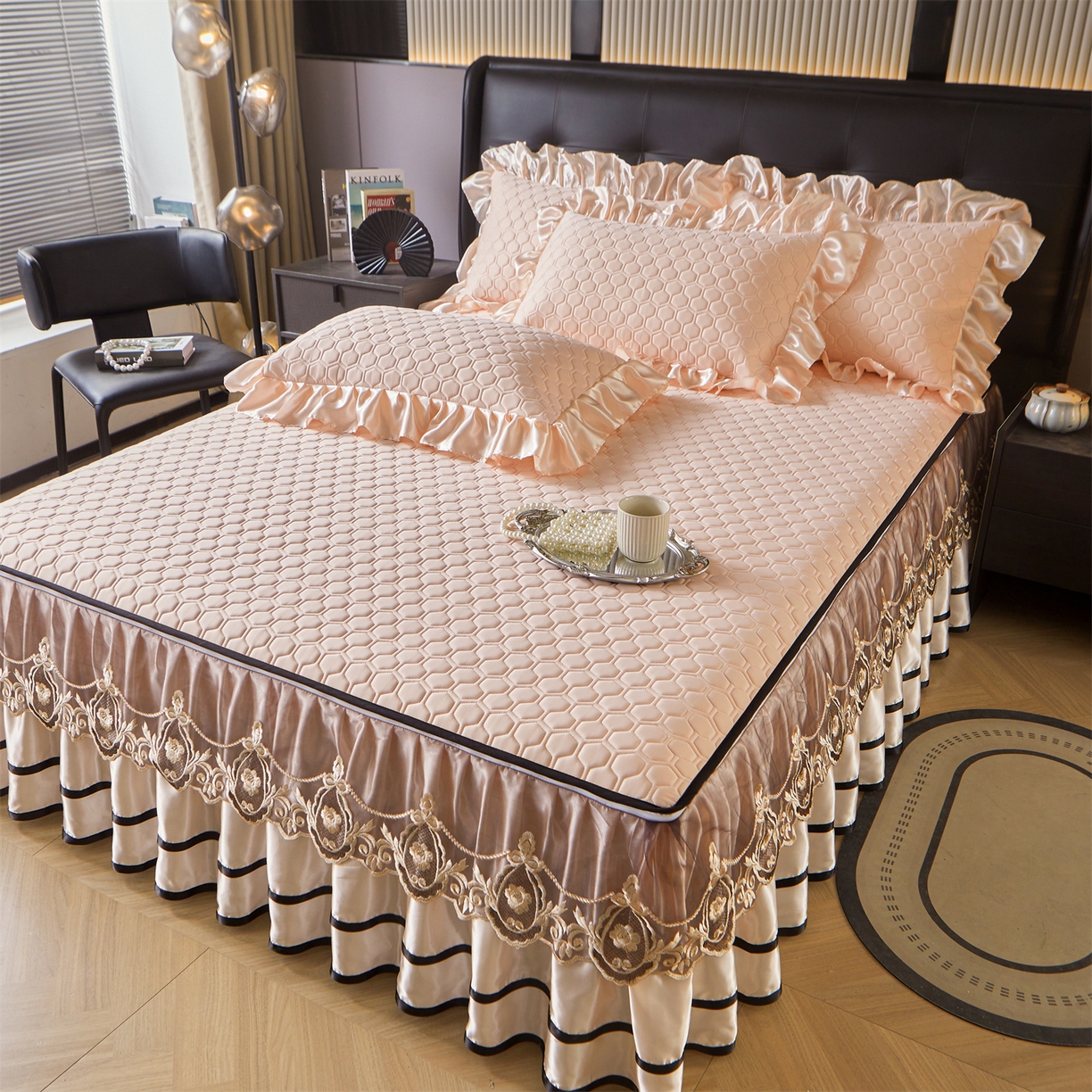 91家纺网 家纺一手货源 找家纺 好儿喜家纺 2026新款夏季高端乳胶凉席三件套可脱卸花边凉席-雅颂系列 雅颂-浅粉