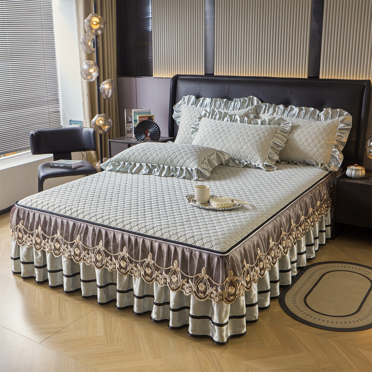 91家纺网 家纺一手货源 找家纺 好儿喜家纺 2026新款夏季高端乳胶凉席三件套可脱卸花边凉席-雅颂系列 雅颂-浅灰