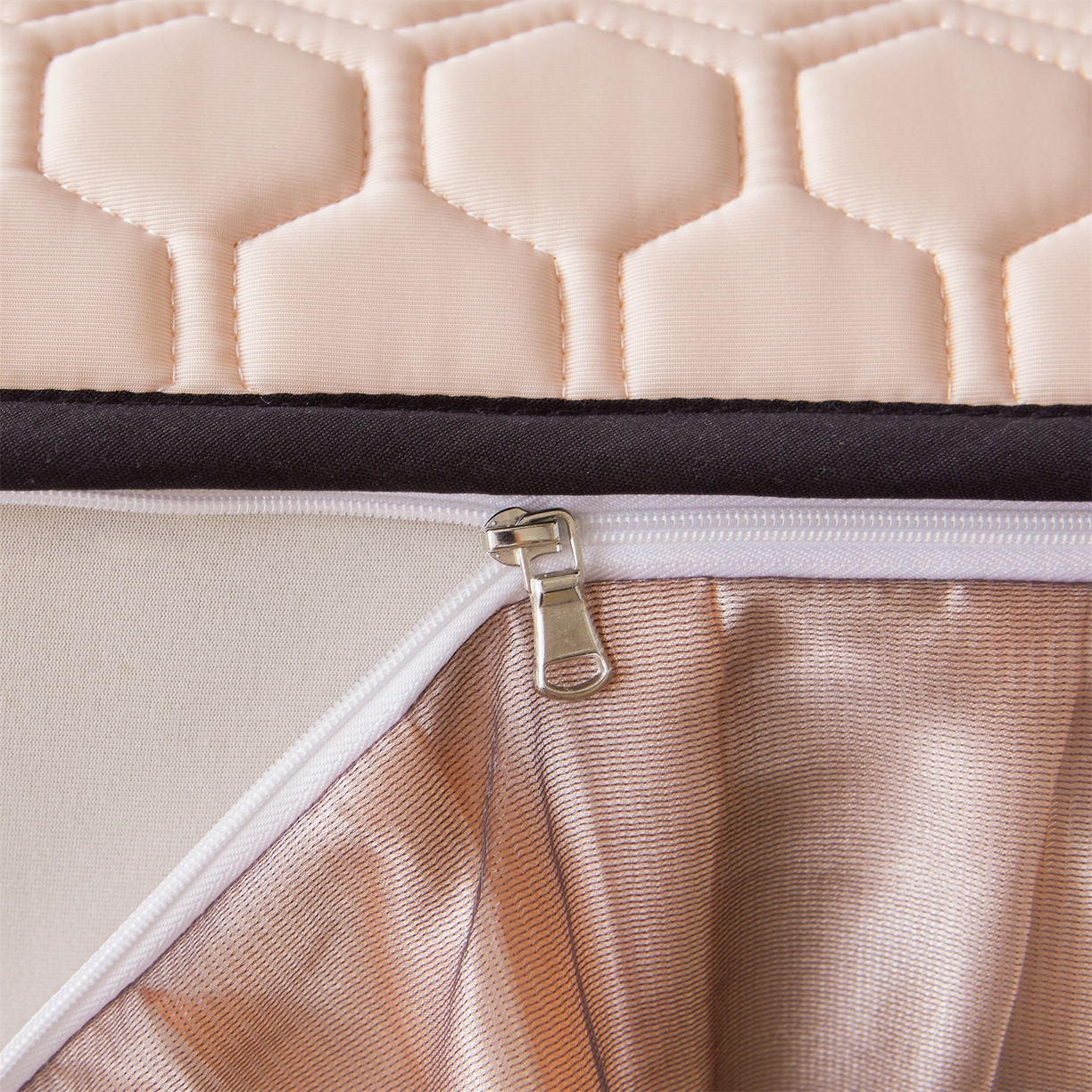 91家纺网 家纺一手货源 找家纺 好儿喜家纺 2026新款夏季高端乳胶凉席三件套可脱卸花边凉席-雅颂系列 雅颂-浅粉