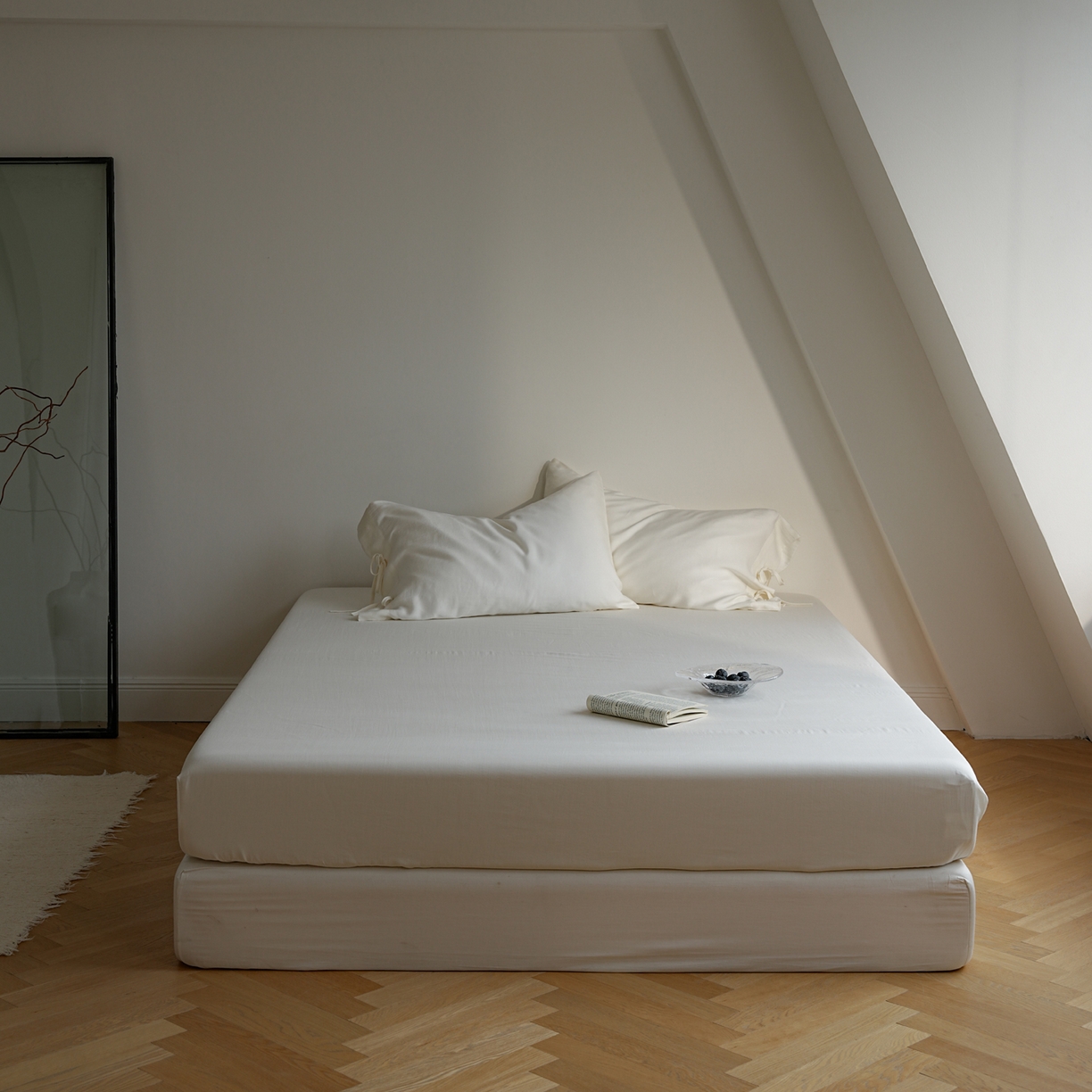 91家纺网 家纺一手货源 找家纺 简纯主义 2026新款60S超细旦液氨天丝单品床笠 床笠单件-山本 珍珠白