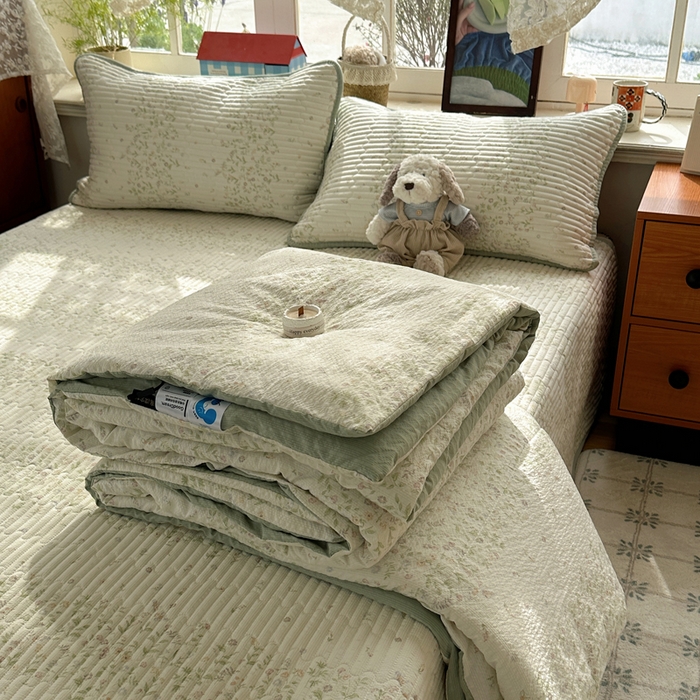 91家纺网 家纺一手货源 找家纺 （总）贝扬思家纺 2026春夏新款高品质A类泡芙纱床盖夏被夏凉被空调被四件套-青提系列