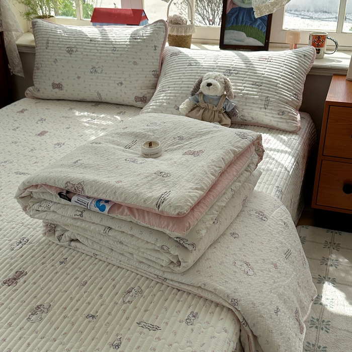 91家纺网 家纺一手货源 找家纺 （总）贝扬思家纺 2026春夏新款高品质A类泡芙纱床盖夏被夏凉被空调被四件套-青提系列