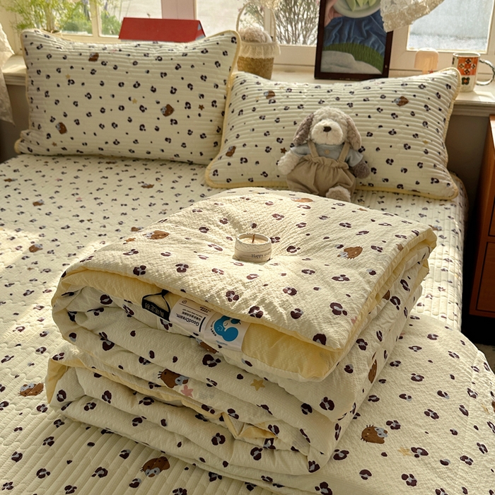 91家纺网 家纺一手货源 找家纺 贝扬思家纺 2026春夏新款高品质A类泡芙纱床盖夏被夏凉被空调被四件套-青提系列 青提-豹纹黄星