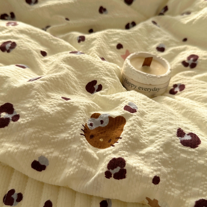 91家纺网 家纺一手货源 找家纺 贝扬思家纺 2026春夏新款高品质A类泡芙纱床盖夏被夏凉被空调被四件套-青提系列 青提-豹纹黄星