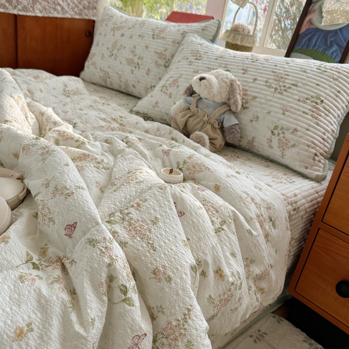 91家纺网 家纺一手货源 找家纺 贝扬思家纺 2026春夏新款高品质A类泡芙纱床盖夏被夏凉被空调被四件套-青提系列 青提-蝶栖黄花