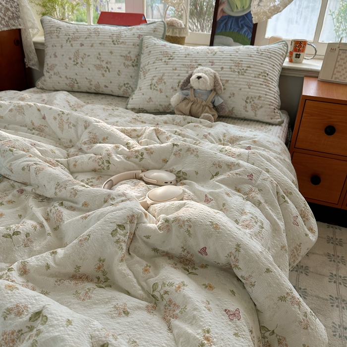 91家纺网 家纺一手货源 找家纺 贝扬思家纺 2026春夏新款高品质A类泡芙纱床盖夏被夏凉被空调被四件套-青提系列 青提-蝶栖黄花