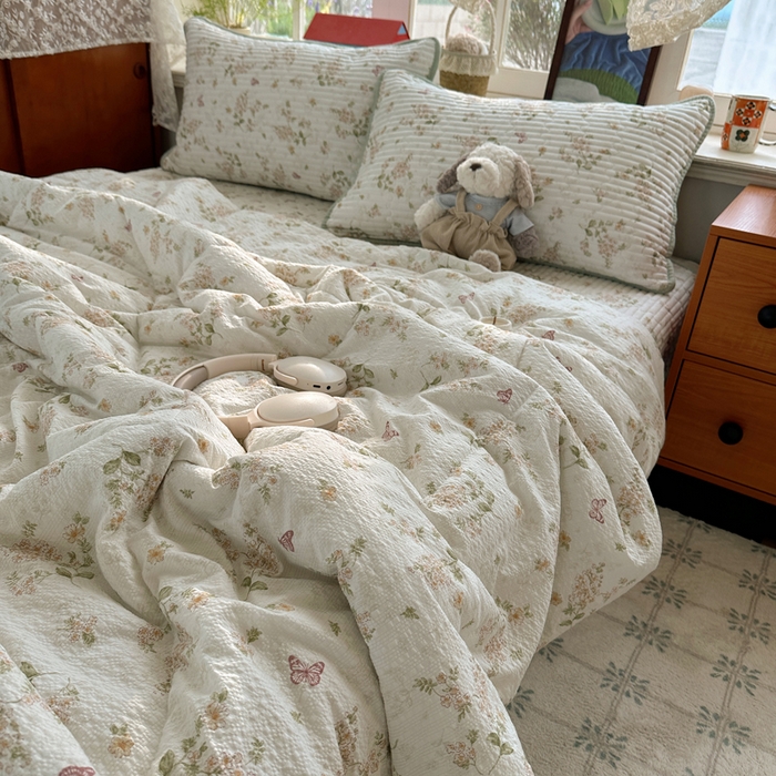 91家纺网 家纺一手货源 找家纺 贝扬思家纺 2026春夏新款高品质A类泡芙纱床盖夏被夏凉被空调被四件套-青提系列 青提-蝶栖黄花