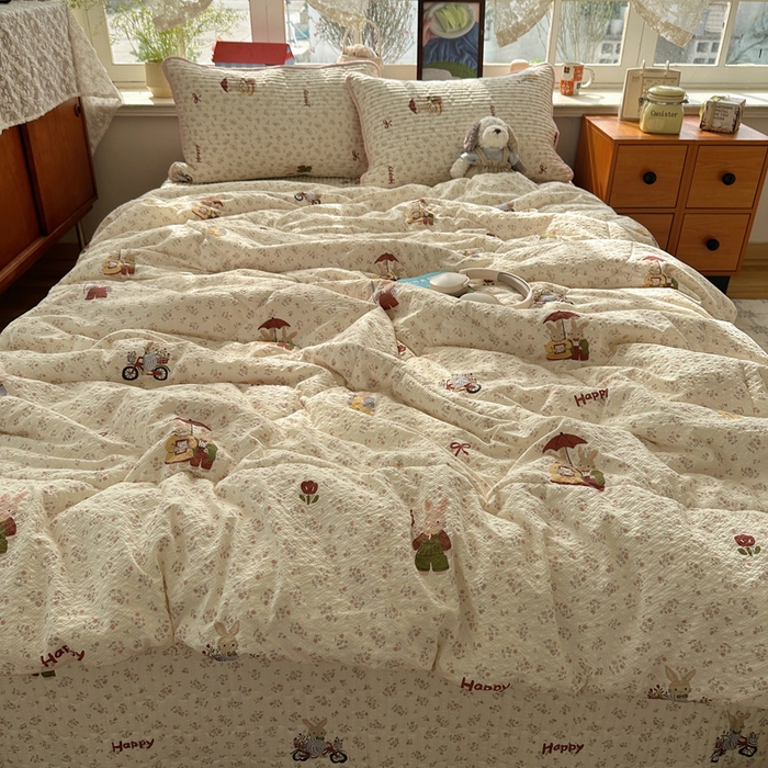 91家纺网 家纺一手货源 找家纺 贝扬思家纺 2026春夏新款高品质A类泡芙纱床盖夏被夏凉被空调被四件套-青提系列 青提-躲雨小兔